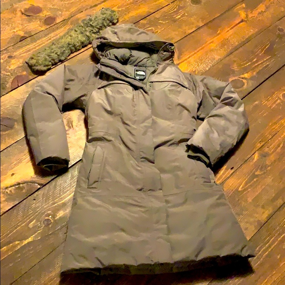 North Face size small Goose Down filled